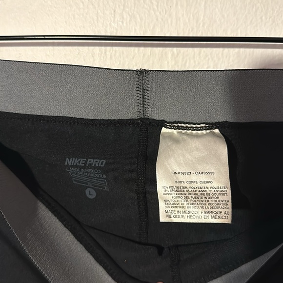 Nike pro cropped legging “ROCKSTAR” - Picture 3 of 4